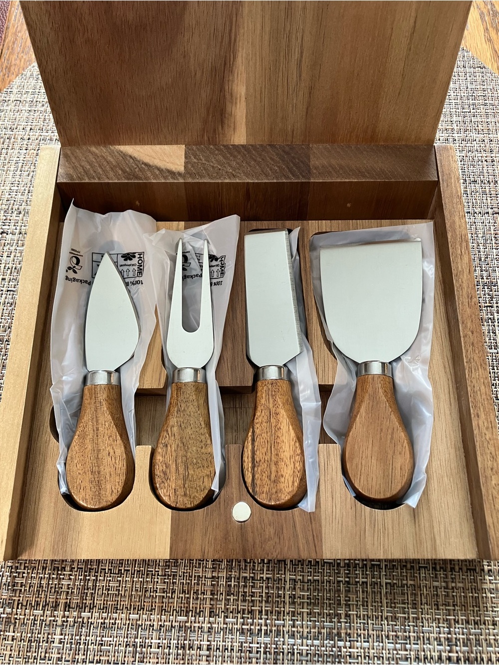 NFL Engraved Wood box with cheese knife set in Natural Brown